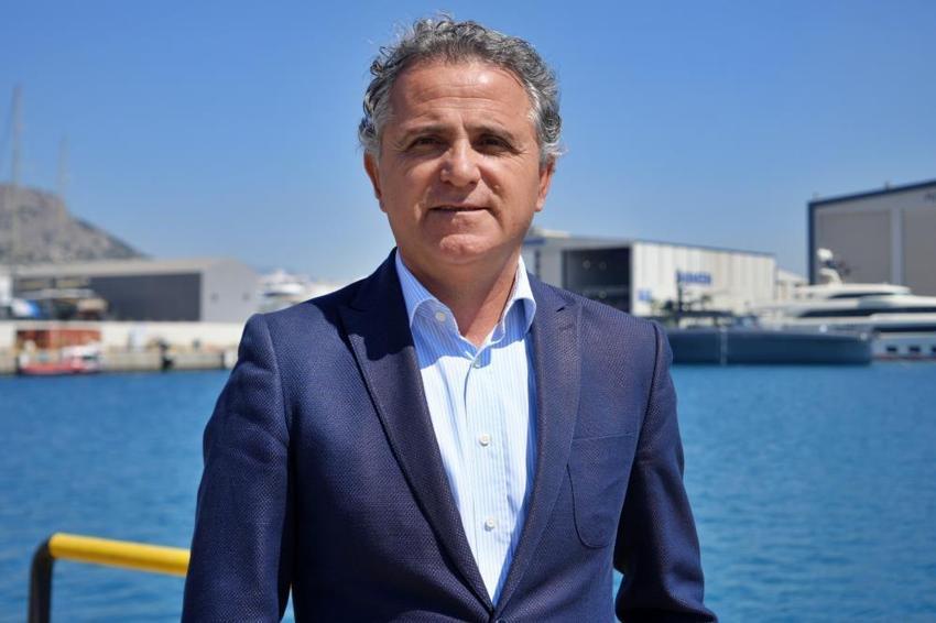 Dünyaca ünlü milyarderlerin yüzen sarayları Antalya'da inşa ediliyor! Çapa atmadan sabit duruyor: Haziran'da teslim edilecek