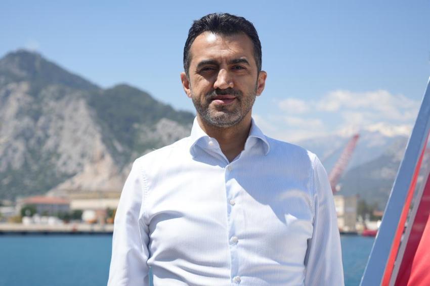 Dünyaca ünlü milyarderlerin yüzen sarayları Antalya'da inşa ediliyor! Çapa atmadan sabit duruyor: Haziran'da teslim edilecek