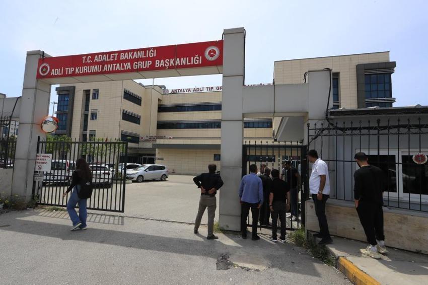 Antalya'da DNA testi işlemleri tamamlanan Kübra'nın cenazesi ailesi tarafından teslim alındı