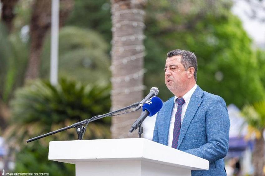 İzmir Balkon-Bahçe Bitkileri Festivali başladı! Şehirde çiçek açtı, her yer rengarenk oldu