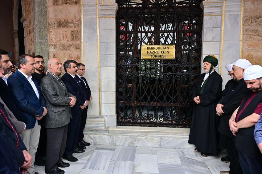 Yıldırım'da 600 yıllık Erguvan Bayramı geleneği yaşatılıyor