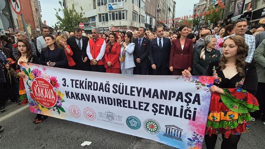 Tekirdağ’da baharı danslarla karşıladılar, Kakava ateşi şehri sardı