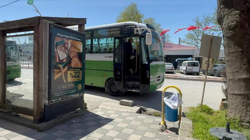 Zonguldak'ta emekleyerek otobüse binen 2 yaşındaki çocuk otobüste bulundu! Ağlama sesi facianın önüne geçti