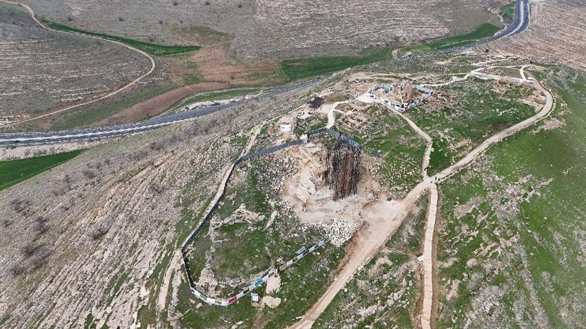 Diyarbakır'ın tarihi hazinesi Zerzevan Kalesi'nde restorasyon çalışmaları devam ediyor