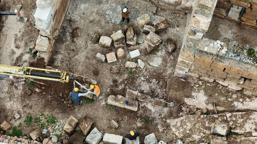 Diyarbakır'ın tarihi hazinesi Zerzevan Kalesi'nde restorasyon çalışmaları devam ediyor
