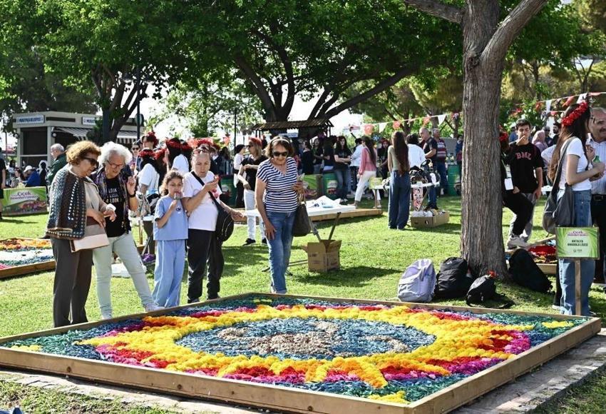 Antalya'da 9 liseden öğrenciler yarıştı: Akrep figürü birinciliği kaptı