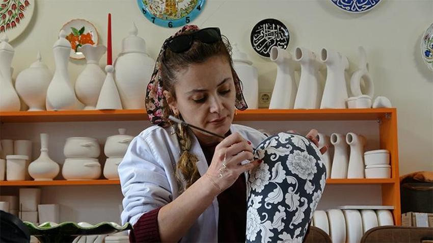 Boş vakitlerini değerlendirmek için girdi, şimdi kendi atölyesinin patronu!