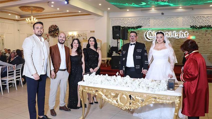 Denizli'de 'uyanık' damat düğünü bedavaya getirdi! 'Gülen var, ilginç bulan var'