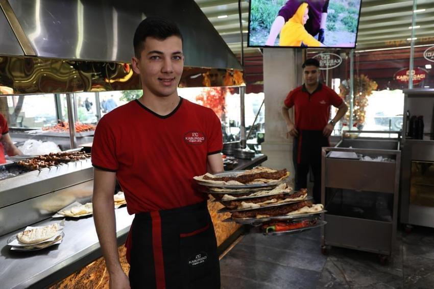 Adana kebap sofrası şifa dağıtıyor! Uzman isim açıkladı sağlıklı hayat için çok önemli
