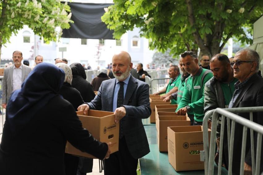 Kayseri'de ücretsiz dağıtıldı! 300 bin adet kapış kapış gitti: Alan bahçesine koştu