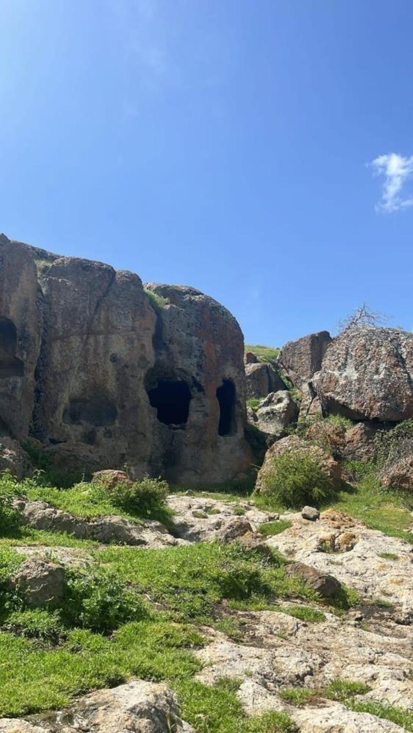 Afyon'da 3 kilometrelik inatçı yürüyüş: AFDOS üyeleri onu görmek için tırmandı!