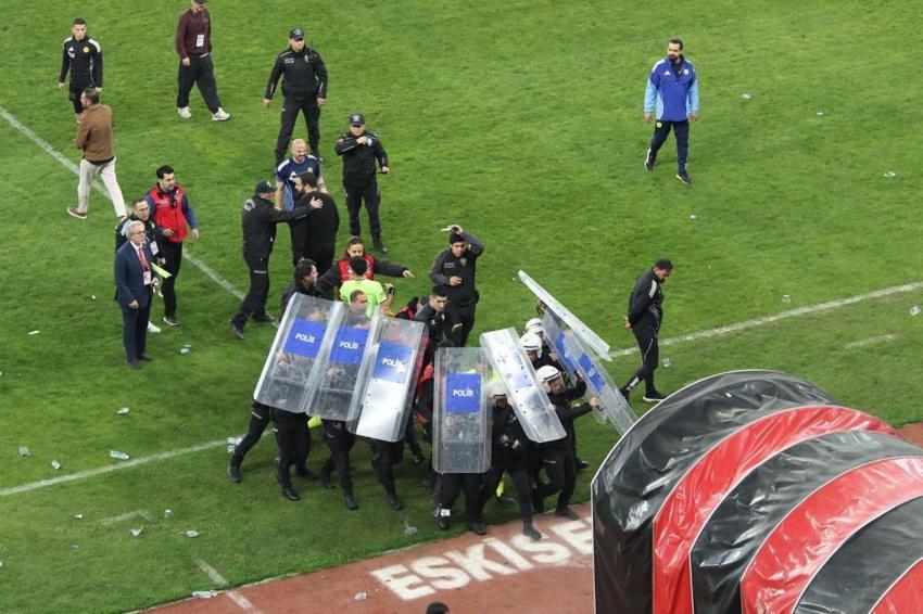 Karşıyaka ve Eskişehirspor'u eledi! Finalde 52 Orduspor ile eşleşen Ayvalıkgücü İstanbul'da şampiyonluk maçına çıkacak