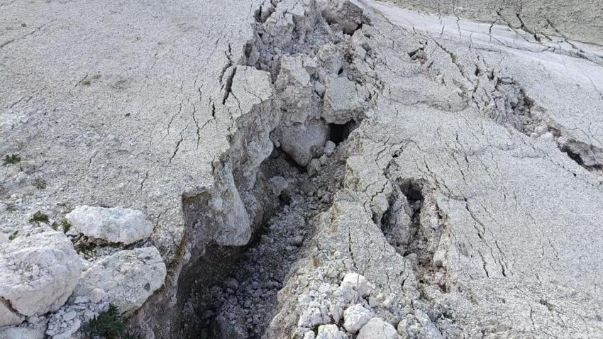 Eskişehir'de herkesi korkutan çatlak! Odunpazarı'nda maden tesisinde ortaya çıktı