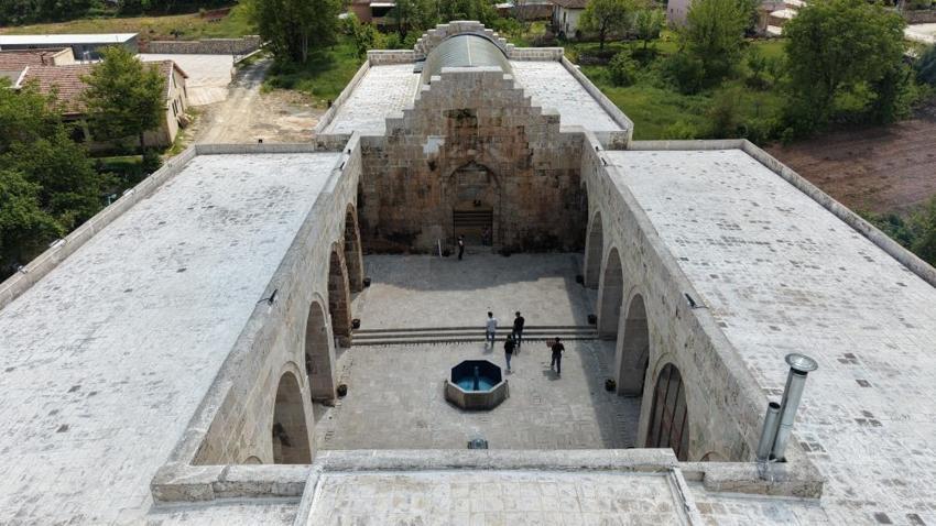 İpek Yolu'nun en stratejik kalesiydi, şimdi kapılarını açtı: Ziyaretçi akınına uğruyor