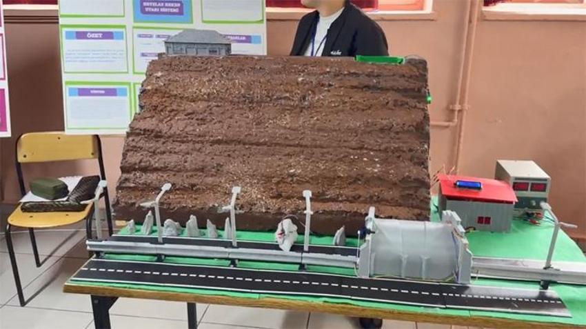 Hopa’dan heyelana teknolojik çözüm: Öğrenciler erken uyarı sistemi geliştirdi