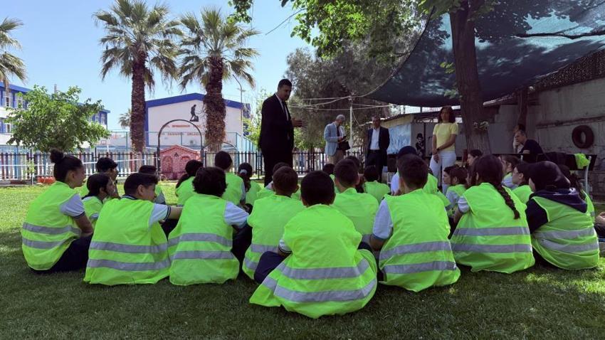 Manisa'da ahilik kültürü uygulamalı olarak yaşatılıyor! Gençler tezgaha geçti: Diplomayı aldığı gün işi hazır
