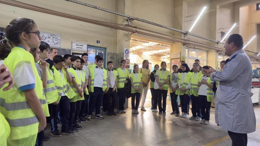 Manisa'da ahilik kültürü uygulamalı olarak yaşatılıyor! Gençler tezgaha geçti: Diplomayı aldığı gün işi hazır
