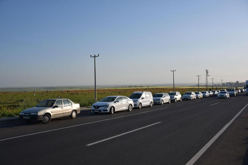 Siverek'te gelincik tarlaları doğaseverler ve fotoğraf tutkunlarının uğrak noktası haline geldi