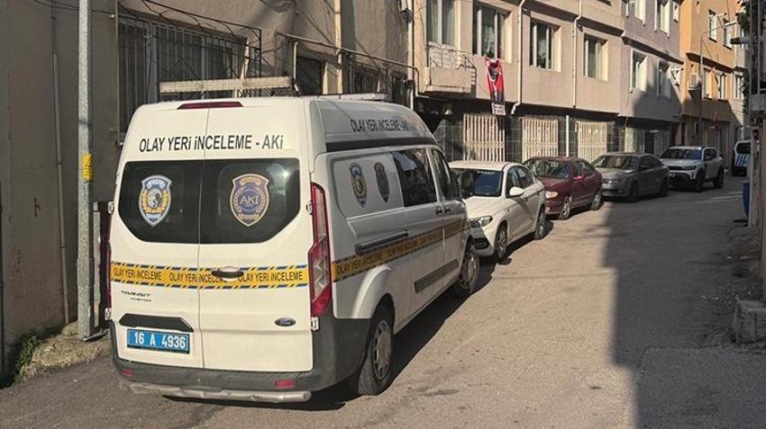 2 çocuğunun annesini 146 bıçak darbesiyle öldürdü! 'Kulağıma sesi geliyor' diyerek psikolojik tedavi istedi