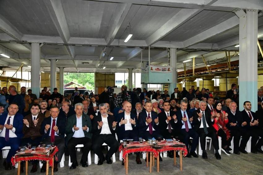 Karadeniz’de yeşil altın mesaisi başlıyor! Trabzon’da 2026 yaş çay sezonu dualarla açıldı: Hedef Gelecek Hafta Çarşamba