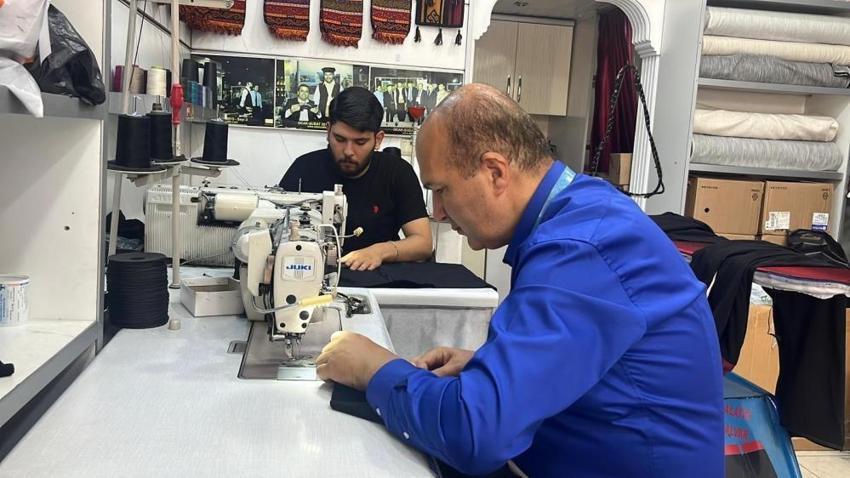 Alanyalı terzi 36 yıldır aralıksız dikiyor: Yabancı turistlerin yeni gözdesi 'Alanya şalvarı' oldu!