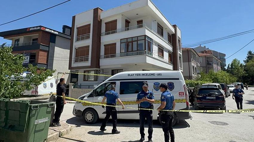 Konya'da kan donduran olay! Polis, parkta elleri kanlı buldu; anne ve babasını öldürdüğü ortaya çıktı