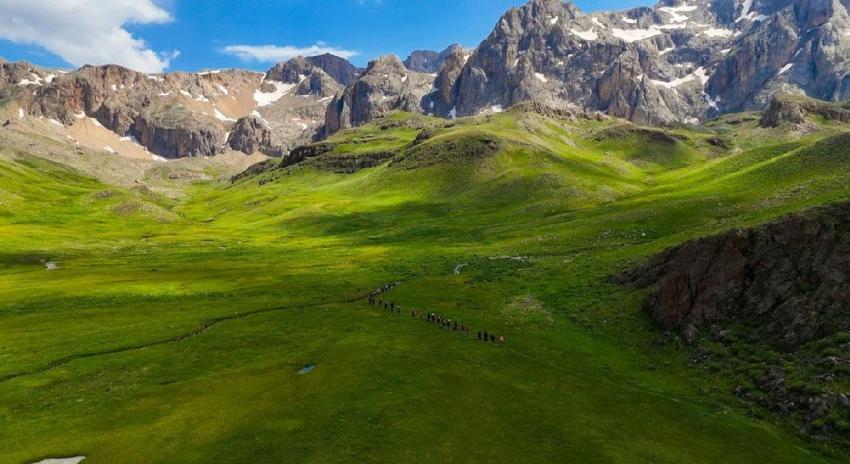 2 bin 500 rakımdaki doğa harikası Sohmarik Yaylası hayran bırakıyor