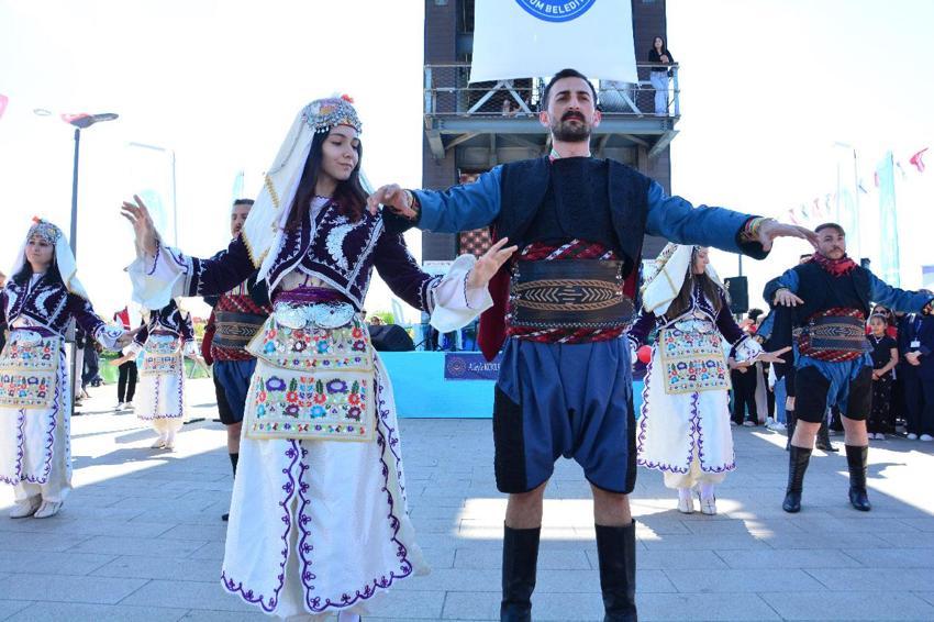 Çorum'da Aile Festivali'nde yüzlerce vatandaş bir araya geldi