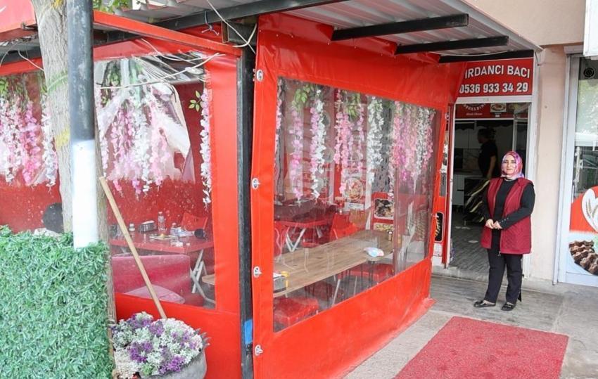 Aksaray'da ilk ve tek! Önce pazarda sattı, şimdi kendi işinin patronu oldu: Dükkanının kapısında kuyruk oluyor