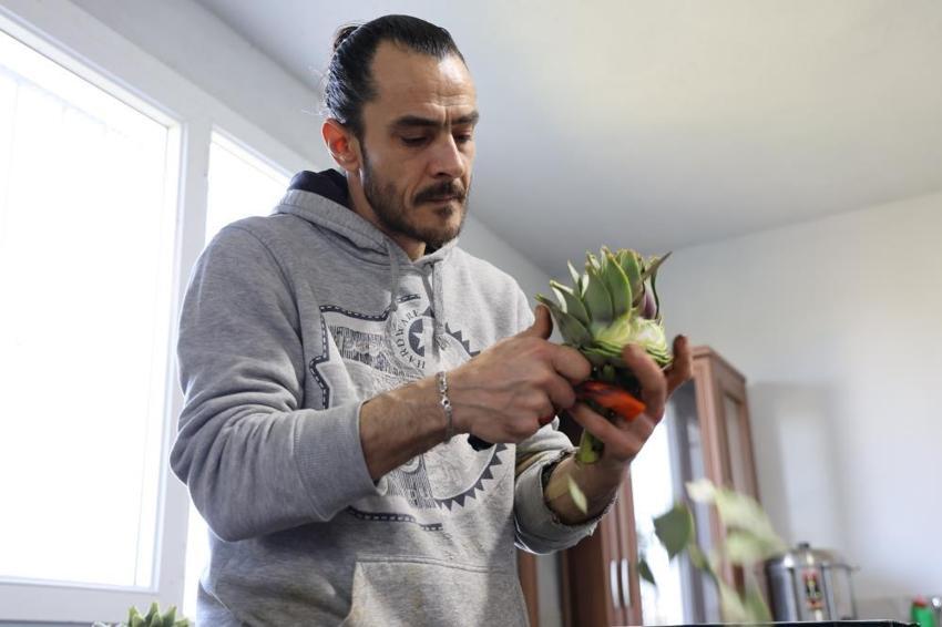 İki kardeş İstanbul'dan Aydın'a gelip bu işe girdiler: Günde 2 bin adet hazırlayıp yüksek gelir elde ediyorlar