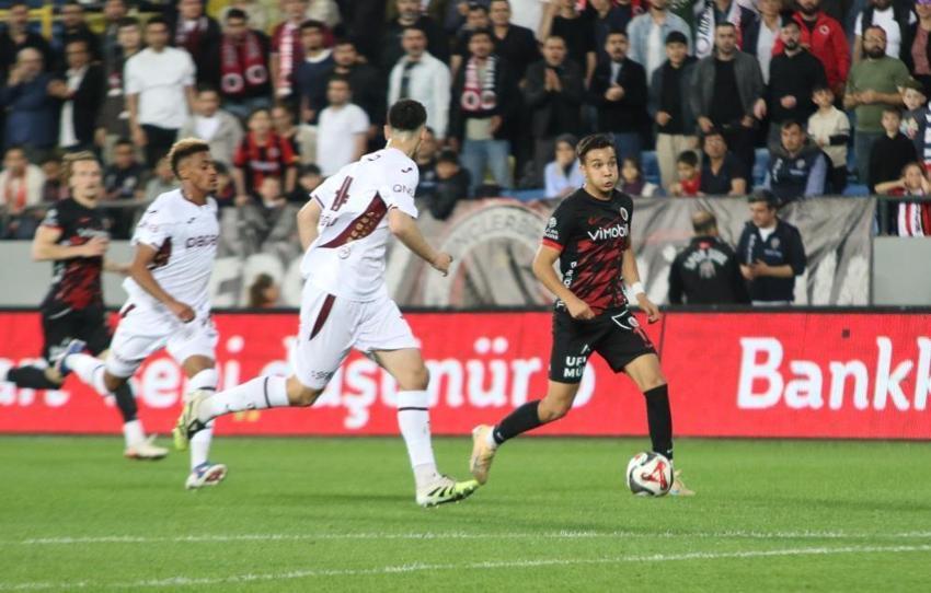 Trabzonspor - Gençlerbirliği maçı CANLI YAYIN! Trabzonspor - Gençlerbirliği maçı sonucu! Trabzonspor - Gençlerbirliği maçı kaç kaç? Trabzonspor - Gençlerbirliği maçı hangi kanalda?