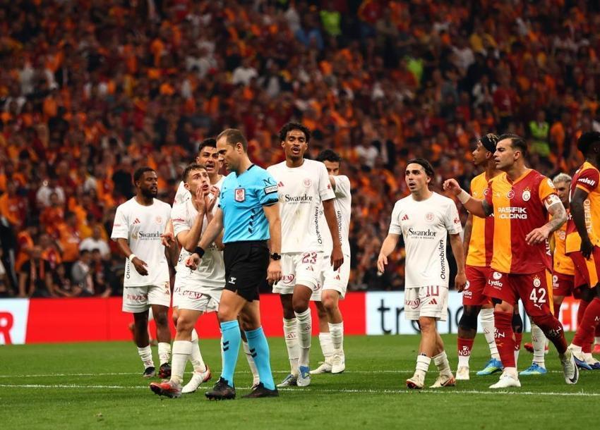 Antalyaspor - Kocaelispor maçı CANLI YAYIN! Antalyaspor - Kocaelispor maçı maç sonucu! Antalyaspor - Kocaelispor maçı hangi kanalda?