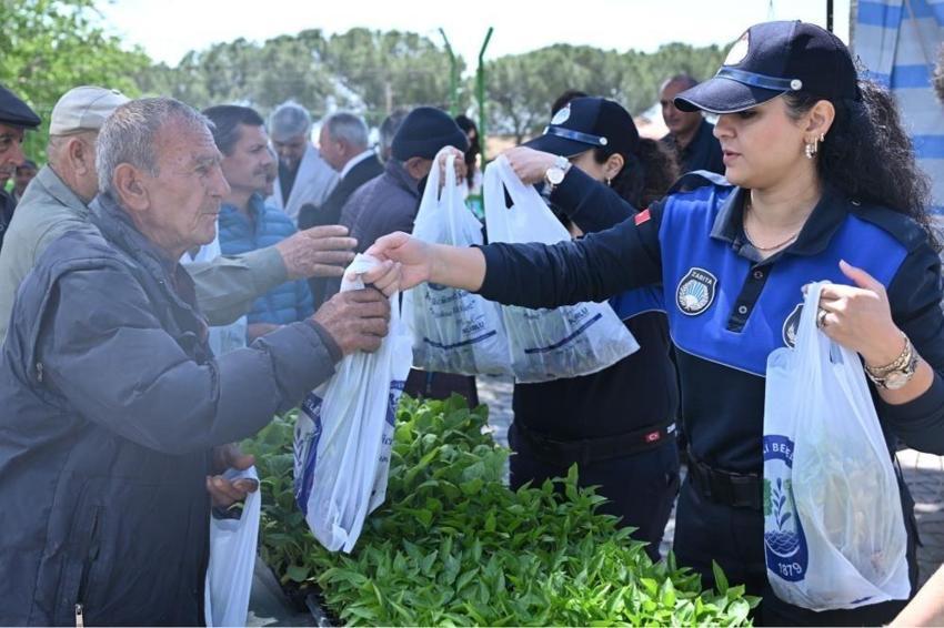 Manisa'da üretici bu kez sokakta kazandı! 34 bin adet verildi