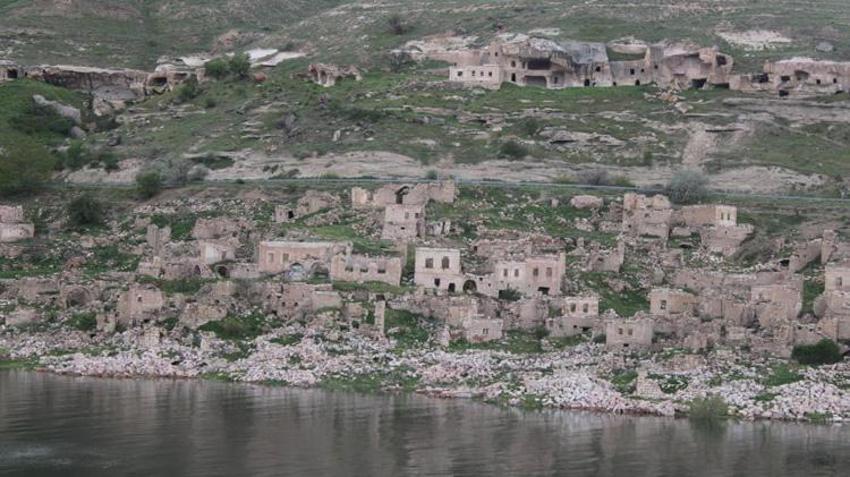 Kayseri Yamula Barajı’nda su seviyesi 4 katına çıktı! Eski yerleşim yerleri yeniden sular altında kaldı