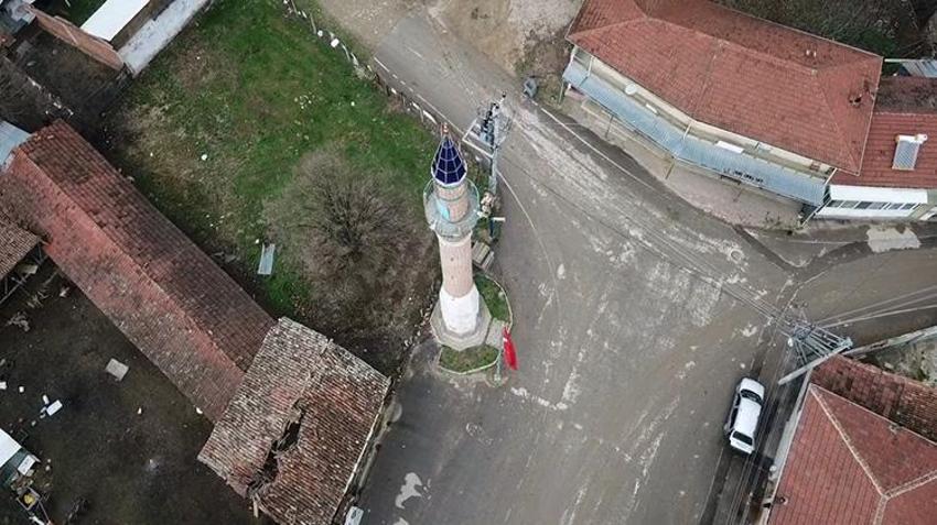 Gören gözlerine inanamıyor: Bursa'da camisiz minare köyün sembolü oldu!