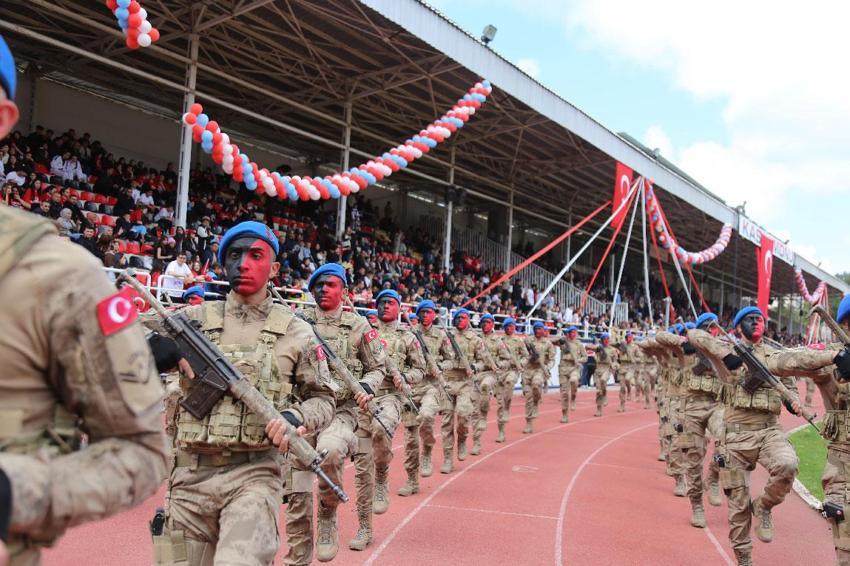 Kastamonu’da Komandolardan 19 Mayıs’a özel nefes kesen gösteri