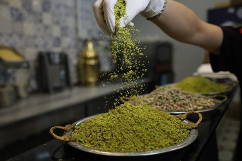 Adana'da tatlı mesaisi başladı: Uzmanından uyarı geldi