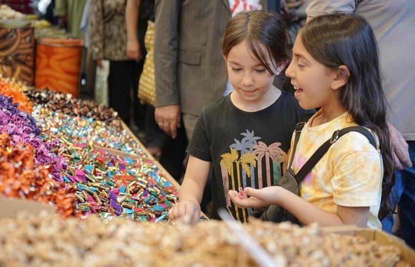 Bursa'da her dükkanda hareket başladı: Bayram yoğunluğu tüm şehri sardı