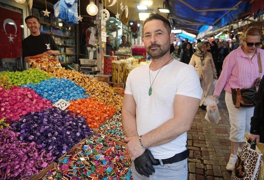 Bursa'da her dükkanda hareket başladı: Bayram yoğunluğu tüm şehri sardı
