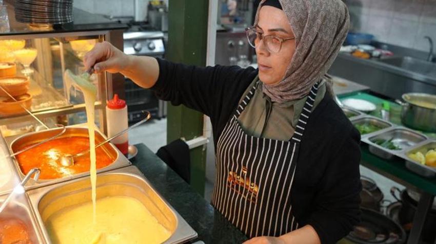 Evinde başladı, sosyal medyada büyüdü! 3 çocuk annesi "yapamazsın" diyenlere inat kendi işinin patronu oldu!