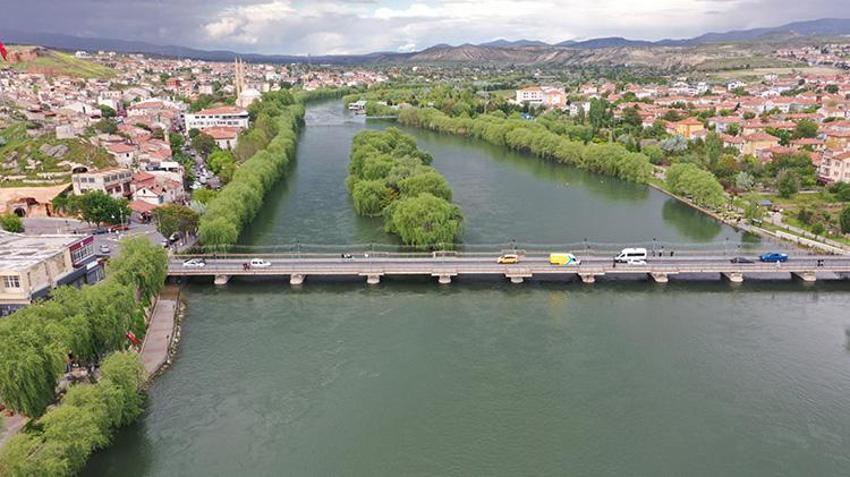 NEVŞEHİR SON DURUM | Kızılırmak Nehri coştu: Yollar su altında kaldı tedbirler artırıldı