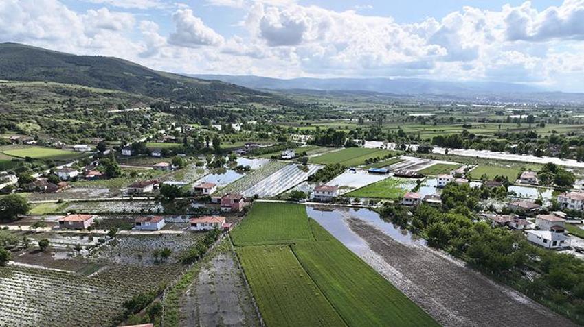 Tokat Erbaa'da baraj kapakları açılınca Kelkit Çayı taştı! Tarım arazileri bir gecede göle döndü