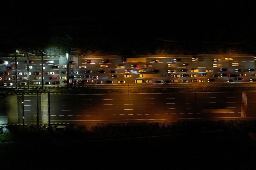 Yurtta bayram göçü başladı: Otoyolların kesişim noktasında trafik durdu