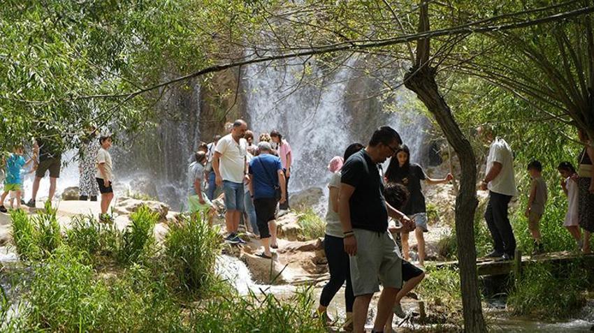 Türkiye'nin dört bir yanından Erzincan'a akın var! Herkes oraya akın ediyor
