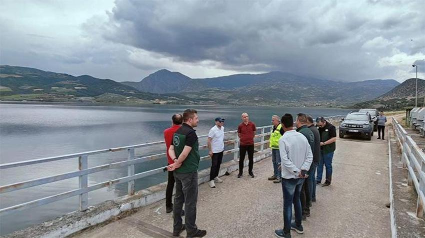 Manisa’da tarihi anlar! Kapaklar açıldı, kuruyan göl için seferberlik başladı
