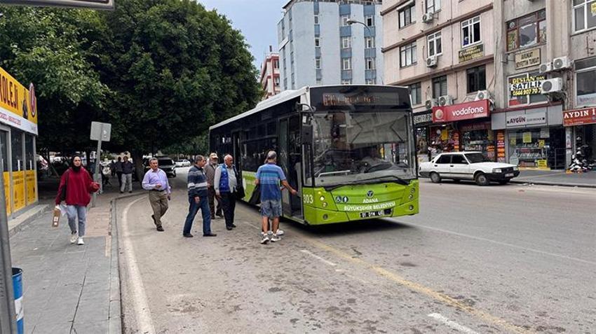 Adana'da kent kartı olmayan yandı: Ulaşım fiyatlarına tepki! Duyan binmekten vazgeçiyor
