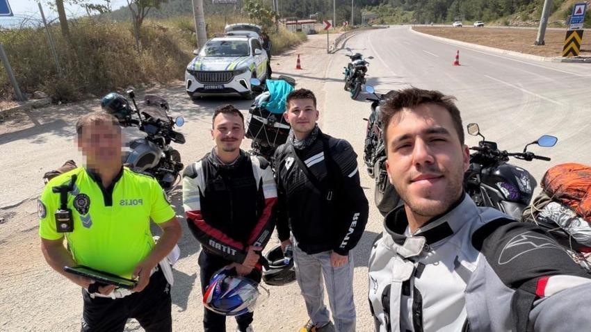 Eskişehir'de ceza yediği polisi unutmadı: Antalya'da tatlı tesadüf!