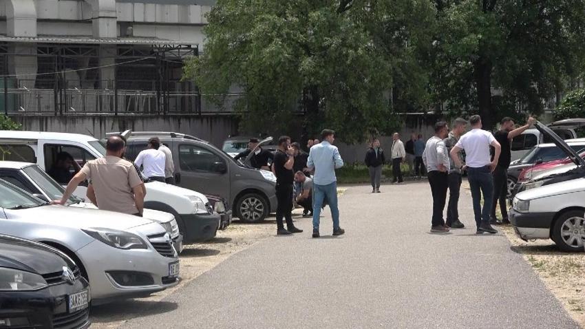 Bayrama sayılı günler kala Bursa oto pazarına vatandaşlar akın etti