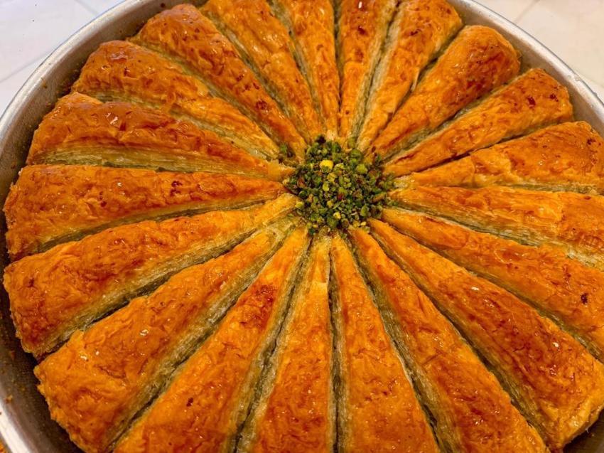 Afyonkarahisar'da bayram öncesi sipariş yağıyor! Tam 8 ton üretildi, taleplere yetişemiyorlar