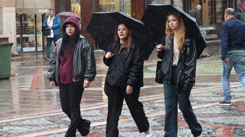 Bayramda hava nasıl olacak? Meteoroloji son raporla 32 ili uyardı Prof. Dr. Orhan Şen kritik bölgeleri tek tek açıkladı